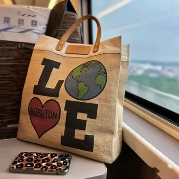 Бельо чанта, модерна чанта с писмото принтом, еко пазарска чанта от плат Love, градинска чанта за пазаруване