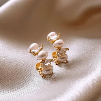 Малки и компактни обеци с перли и цирконии в нишевом дизайн, прости луксозни темпераментни сребърни обеци-игла за женски накити.
